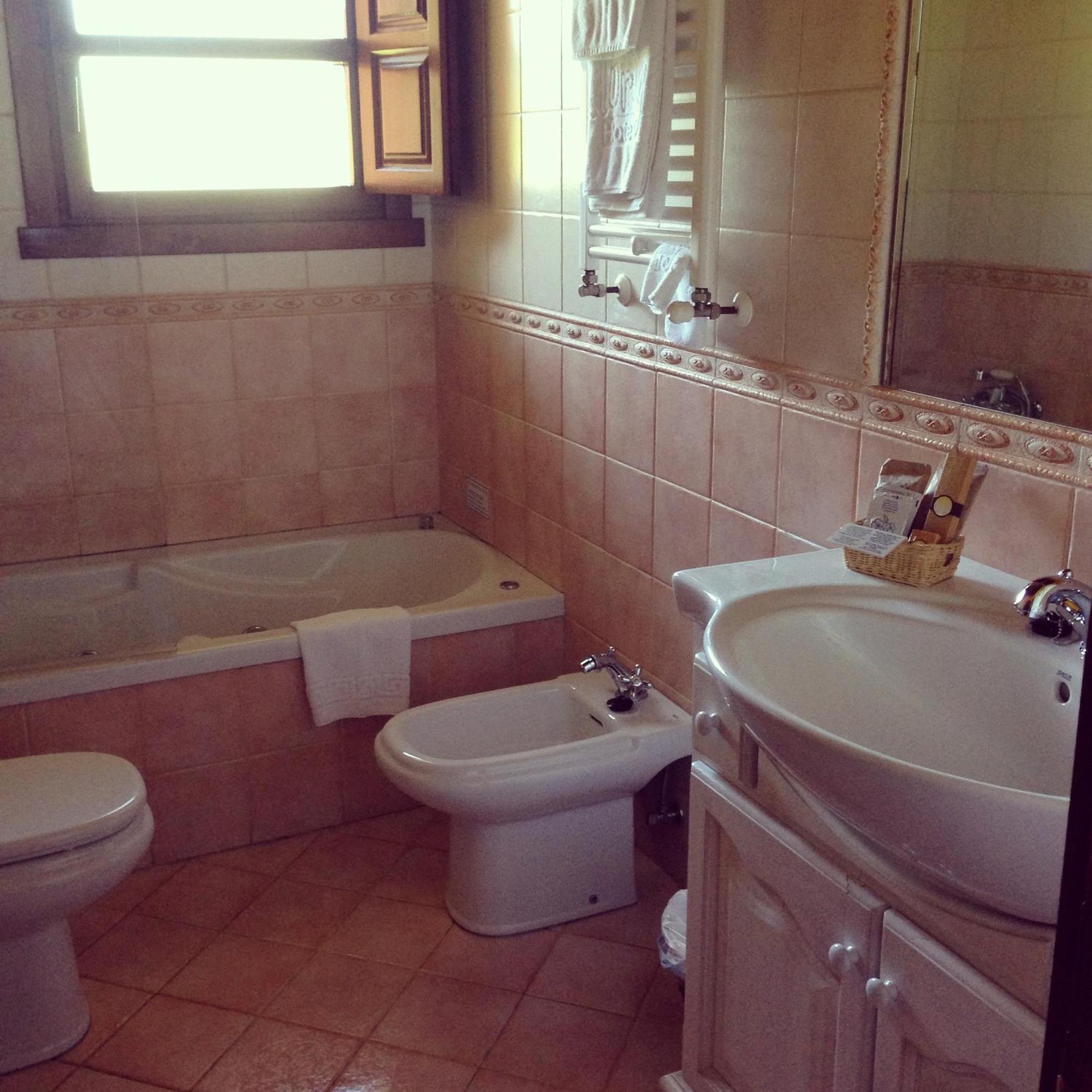 Hotel Rural La Lluriga La Galguera Oda fotoğraf